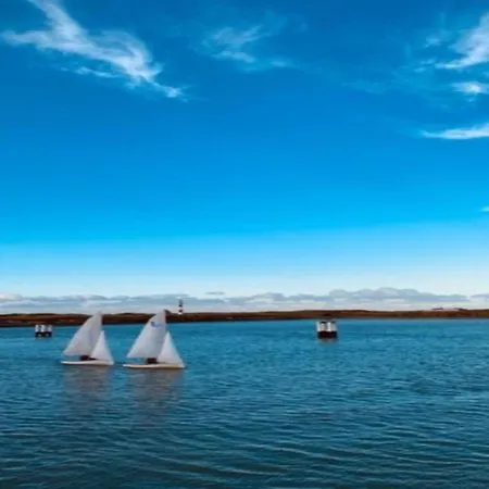 דירה In Near The *